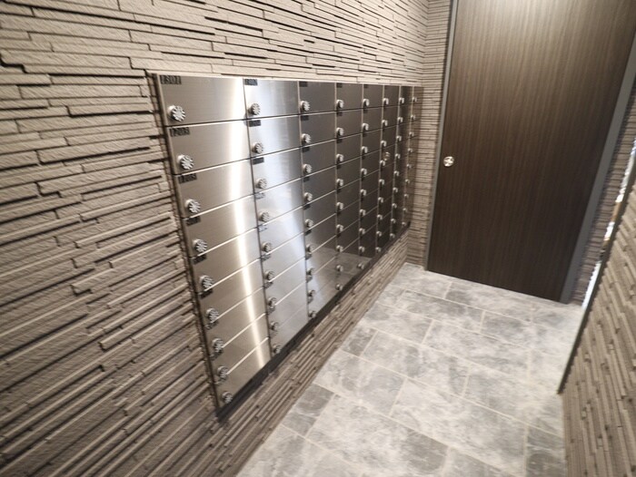 物件外観写真4　(建物設備)