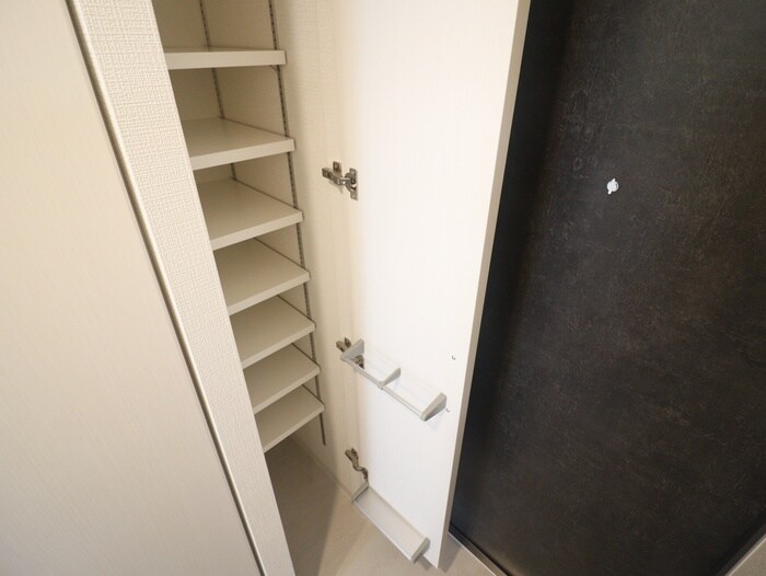 物件内観写真15　(靴箱)