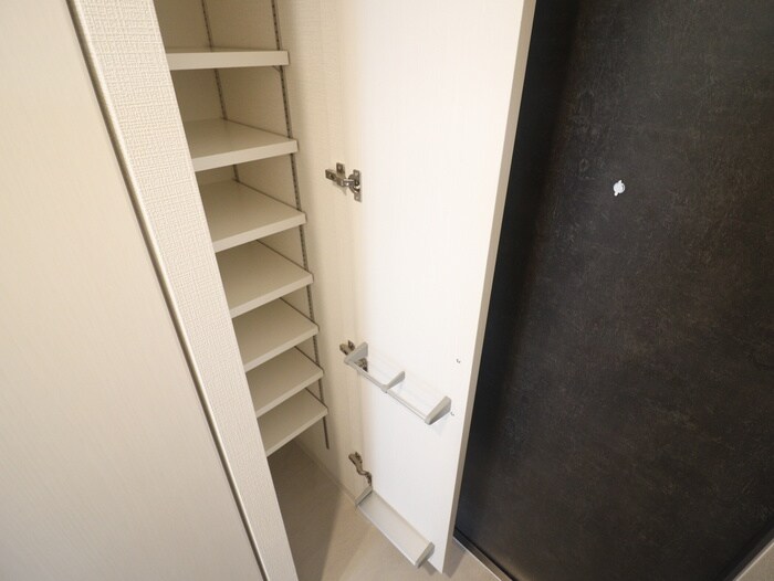 物件内観写真17　(靴箱)