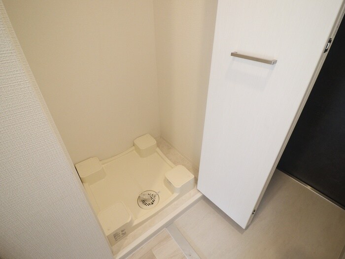 物件内観写真17　(洗濯機置場)