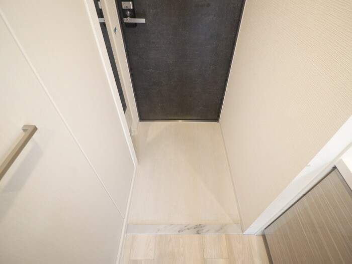 物件内観写真21　(玄関)