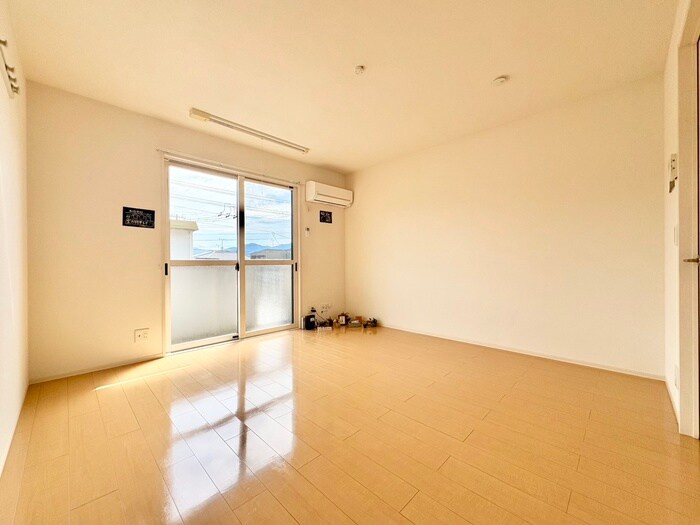 物件内観写真6　(居室)