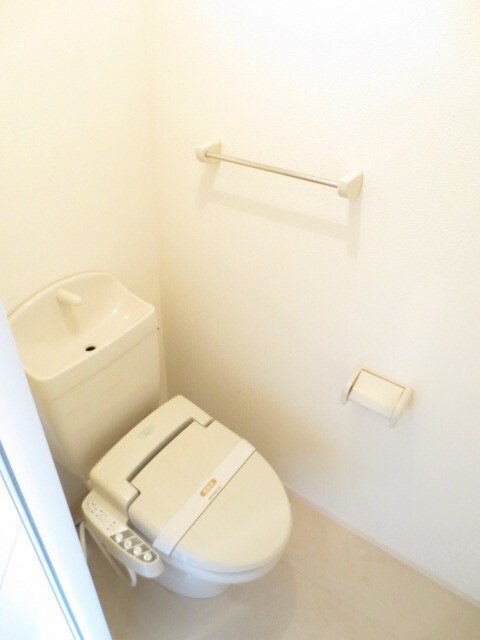 物件内観写真12　(トイレ)