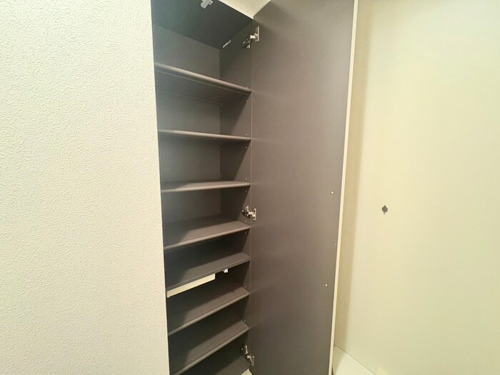 物件内観写真15　(靴箱)
