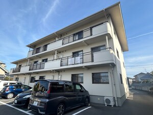 メゾンド・うぐいす台外観写真