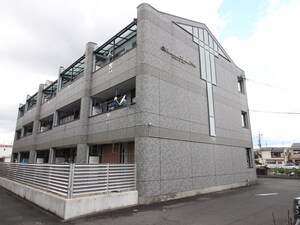 エクセレンスハイムⅡ号館外観写真