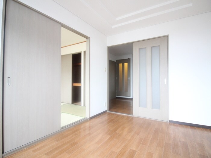 物件内観写真9　(居室)