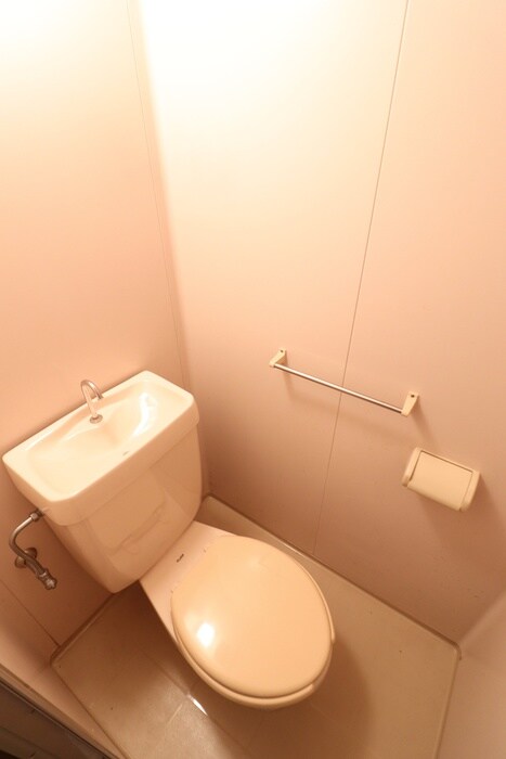 物件内観写真12　(トイレ)