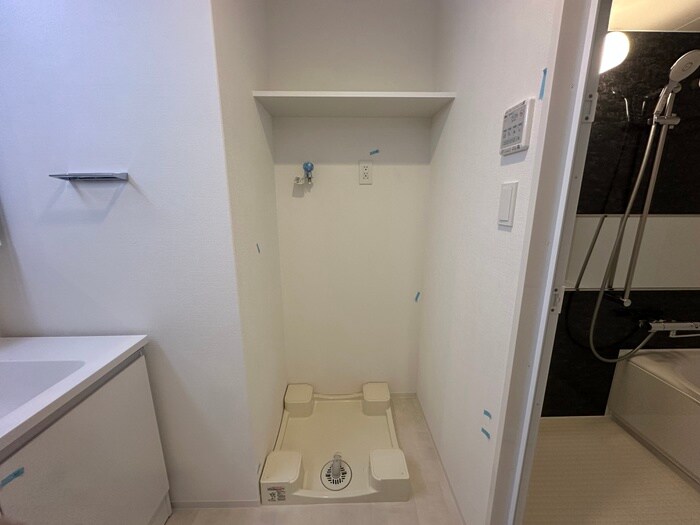 物件内観写真10　(洗濯機置場)