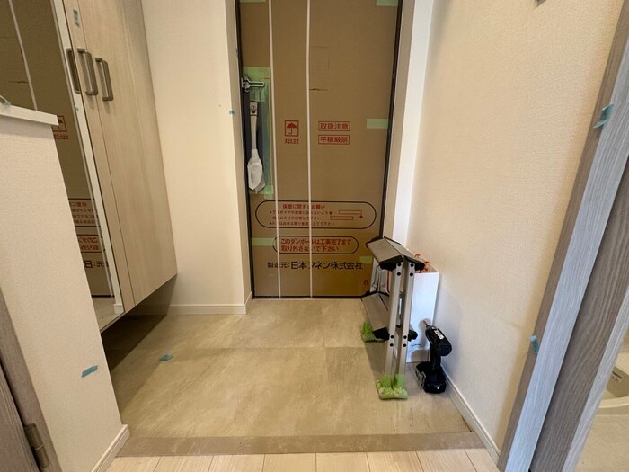 物件内観写真15　(玄関)