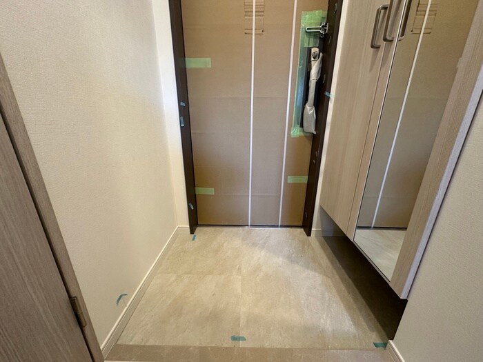 物件内観写真15　(玄関)