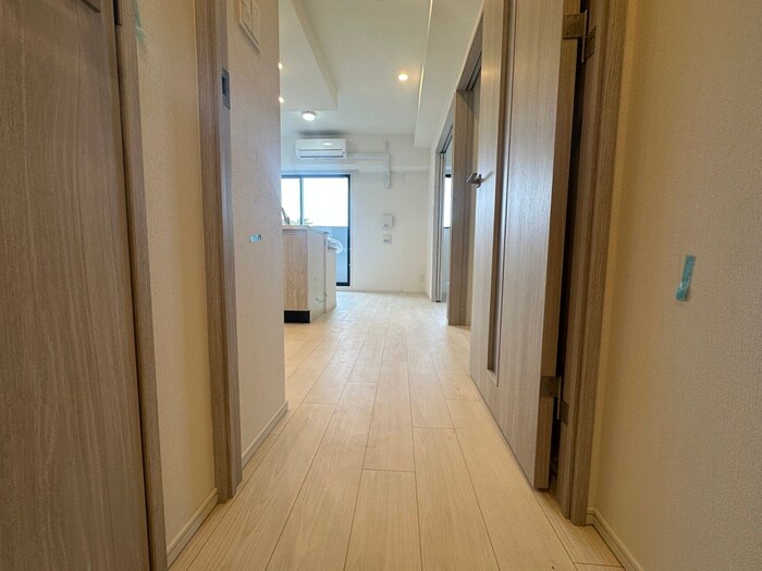 物件内観写真17　(廊下)