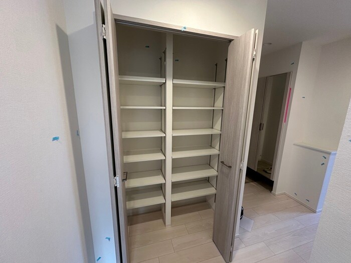 物件内観写真21　(収納)