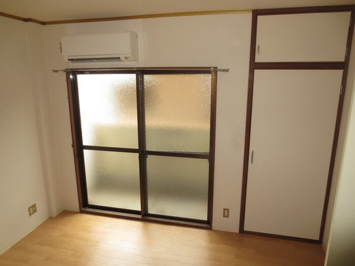 物件内観写真12　(室内からの展望)