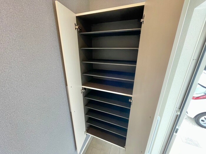 物件内観写真16　(靴箱)