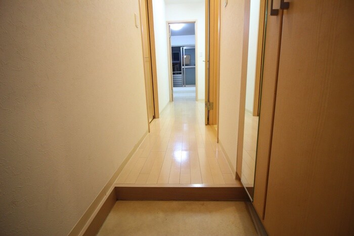 物件内観写真20　(玄関)