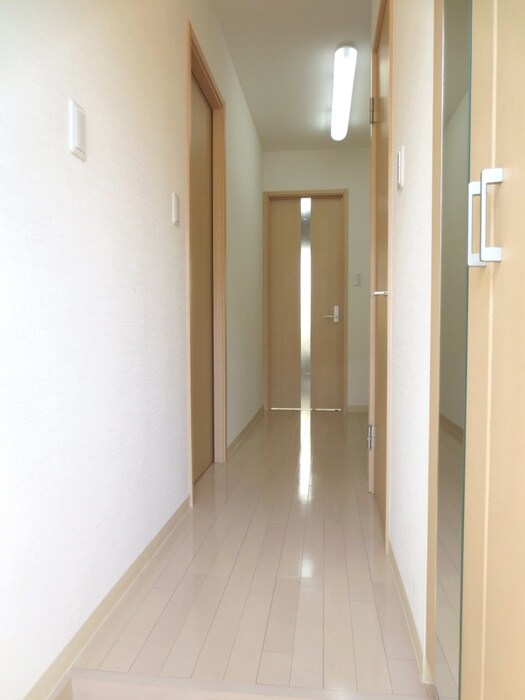 物件内観写真21　(玄関)