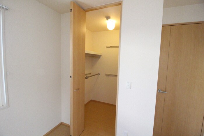 物件内観写真14　(収納)