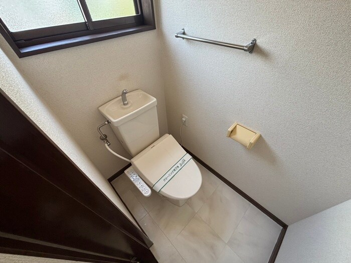 物件内観写真8　(トイレ)
