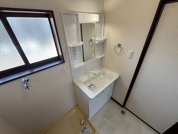 物件内観写真9　(洗面)