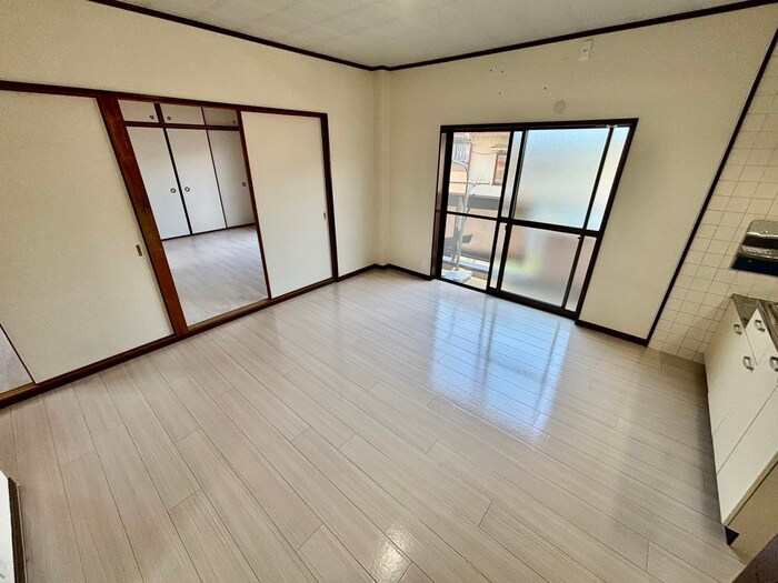 物件内観写真19　(居室)