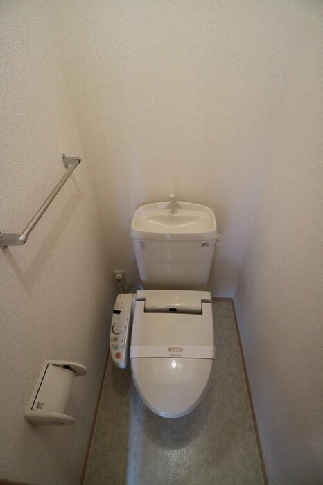 物件内観写真13　(トイレ)