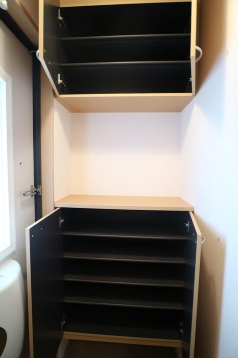 物件内観写真16　(靴箱)