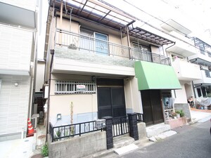 若松町テラスハウス外観写真