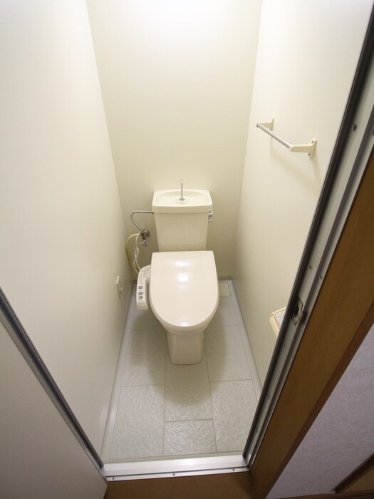 物件内観写真14　(トイレ)