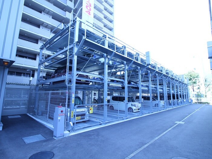 物件外観写真5　(駐車場)