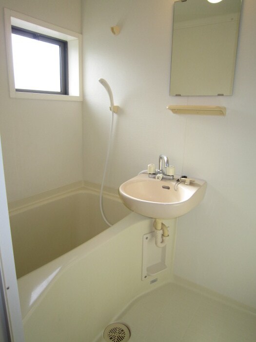 物件内観写真12　(バス／シャワールーム等)