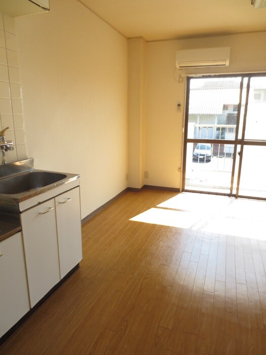 物件内観写真5　(居室)