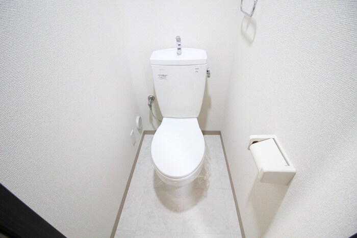 物件内観写真13　(玄関)