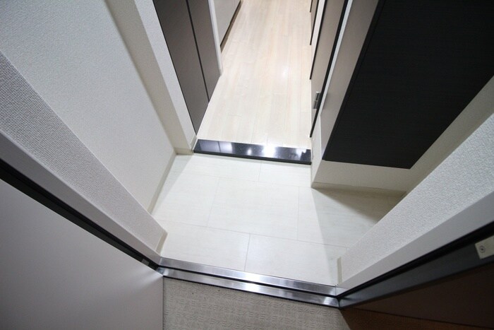 物件内観写真15　(玄関)