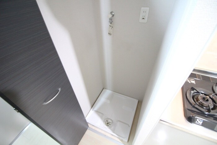 物件内観写真18　(洗濯機置場)