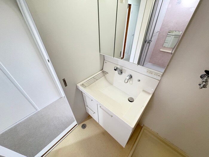 物件内観写真8　(洗面)