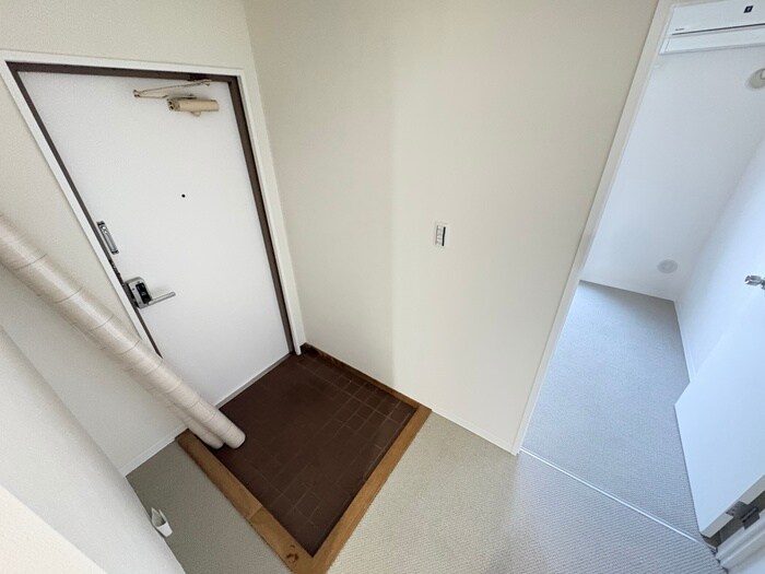 物件内観写真19　(玄関)