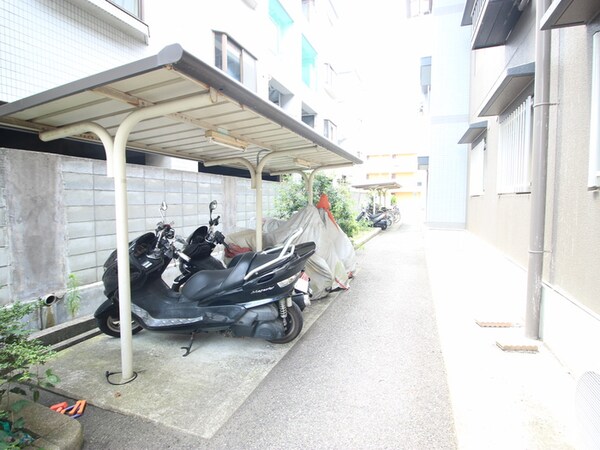バイク置き場