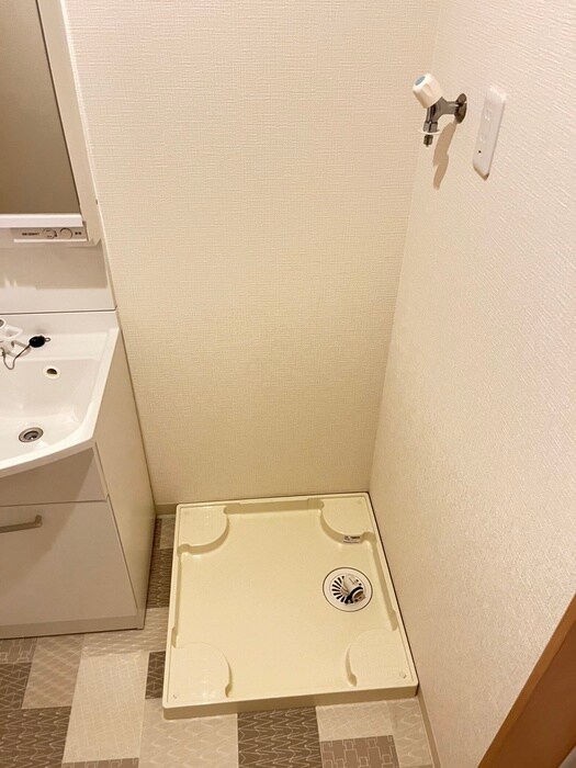 物件内観写真21　(洗濯機置場)