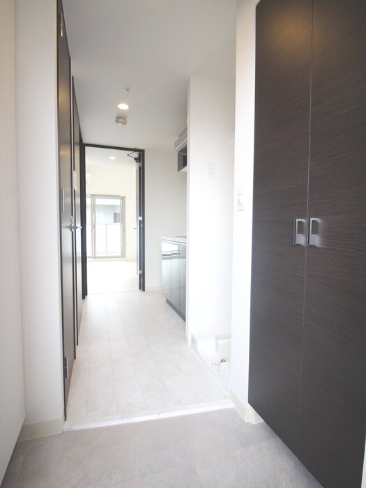 物件内観写真15　(玄関)