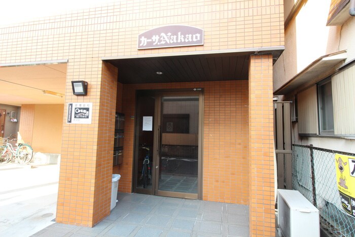 物件外観写真2　(エントランス部分)