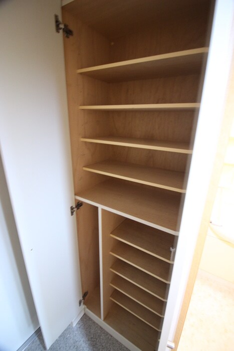 物件内観写真16　(洗濯機置場)