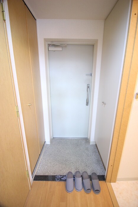 物件内観写真17　(玄関)