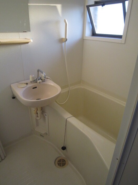 物件内観写真12　(バス／シャワールーム等)