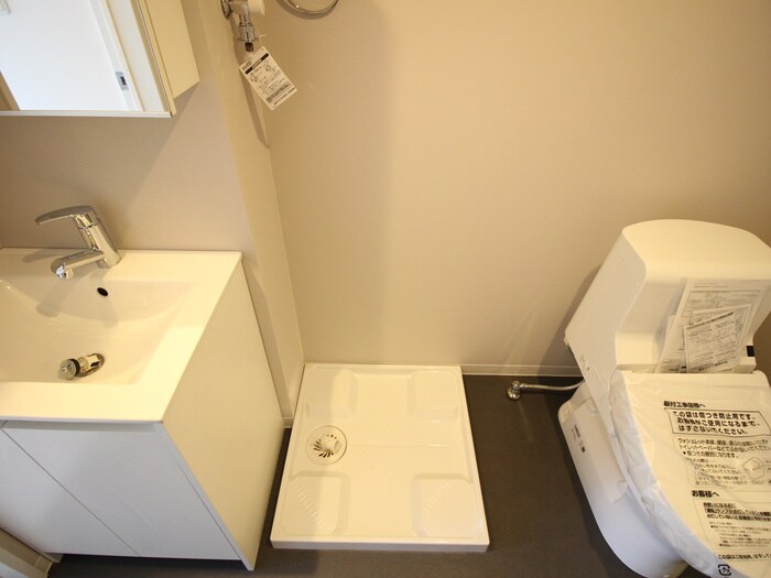 物件内観写真16　(洗濯機置場)