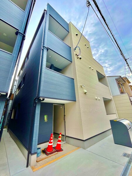 ＣＲＡＳＴＩＮＥ小路東Ｂ外観写真