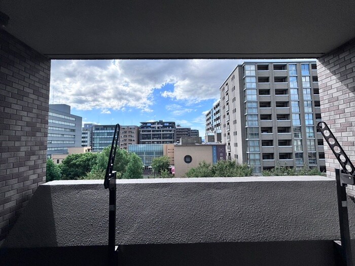 物件内観写真15　(室内からの展望)