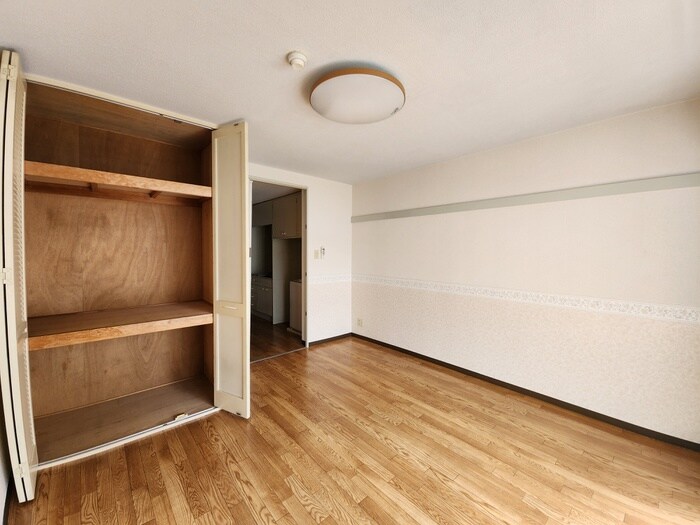 物件内観写真11　(居室)