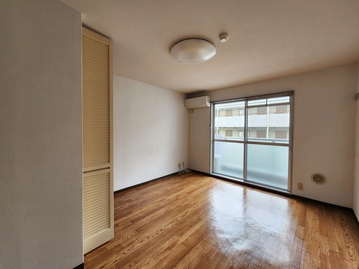 物件内観写真12　(居室)