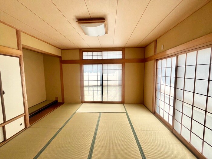 物件内観写真8　(居室)